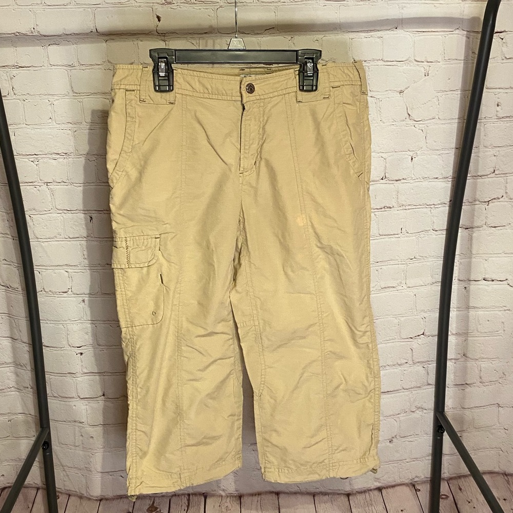 Women’s Columbia Saturday Trail beige capris size 6 outdoor